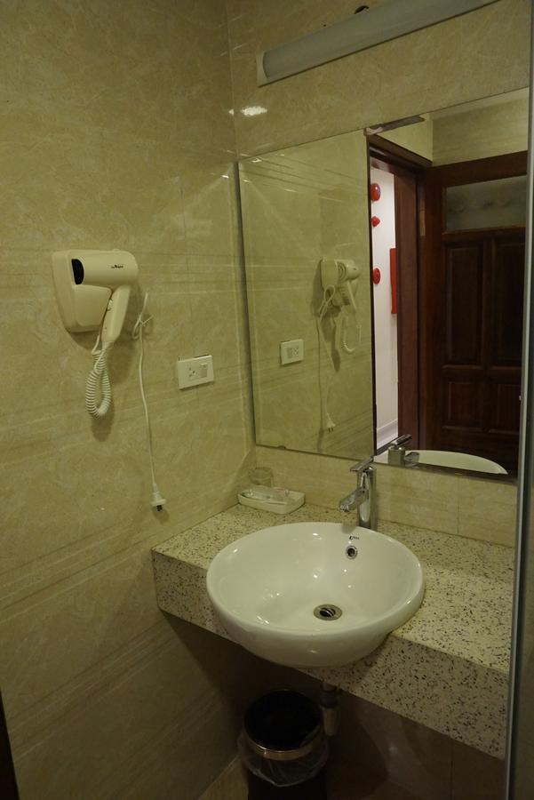 Ngan Ha Hotel Ханой Екстериор снимка
